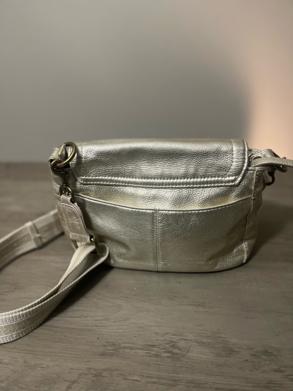 American Leather Company Gold Metallic Crossbody - Picture 2 of 11